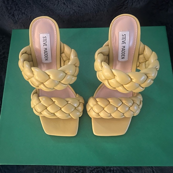 STEVE MADDEN Kenley Braided Heels - Picture 5 of 7